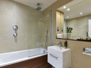 Fraser Place Canary Wharf