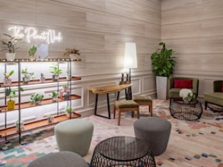 FRASER SUITES RIVER VALLEY