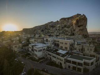 Fresco Cave Suites