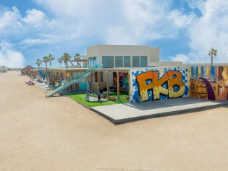 Fuwairit Kite Beach, Tapestry Collection By Hilton