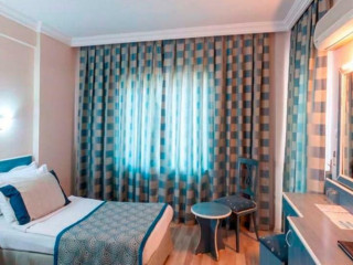 AMC Royal Hotel & Spa