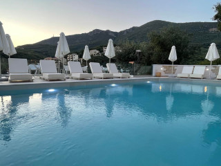 Gallery Suites Parga