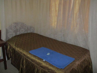 Ganjoni wananchi Hotel