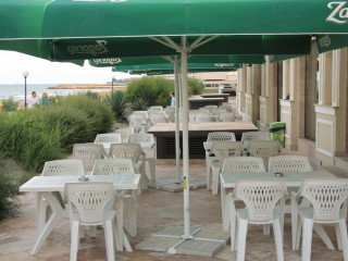 Gardenia Beach Palace Aparthotel