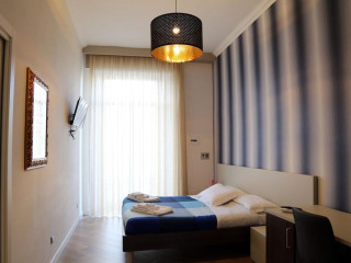 Garibaldi Rooms