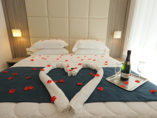 GARIBALDI SUITE