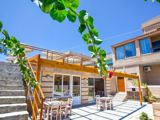 Gennadi Blue Hotel