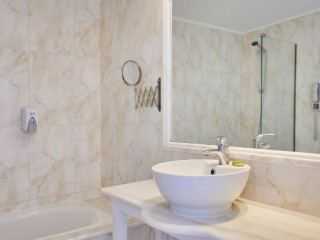 Gerakas Belvedere hotel
