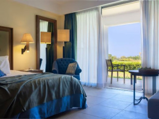 GIANNOULIS CAVO SPADA