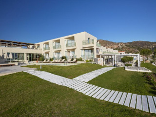 Giannoulis Grand Bay Beach Resort