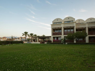 Giannoulis - Santa Marina Plaza