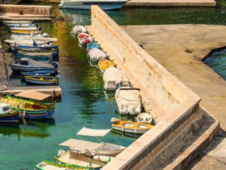 Gillieru Harbour Hotel