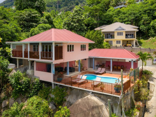 GLACIS HEIGHTS VILLA