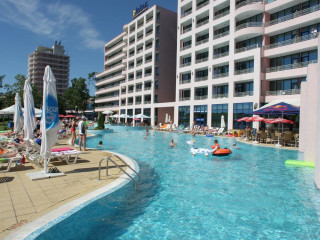 GLOBUS SUNNY BEACH