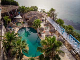 Gloria Maris Hotel Suites & Villas