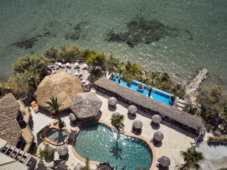 Gloria Maris Hotel Suites & Villas