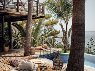 Gloria Maris Hotel Suites & Villas