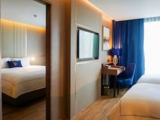 GLOW SUKHUMVIT 5 BY CENTROPOLIS (SHA)