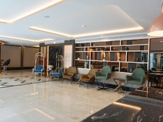 GLOW SUKHUMVIT 5 BY CENTROPOLIS (SHA)