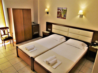 Gold Stern Hotel