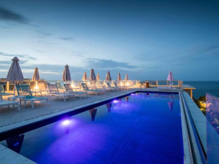 GOLDEN BEACH HOTEL