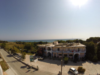 Golden Beach Seaside Hotel