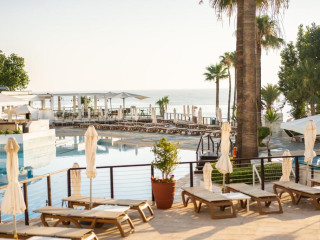 Golden Coast Beach Hotel