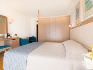 Golden Coast Beach Hotel