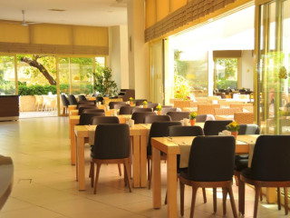 Golden Lotus Hotel