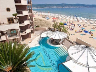 GOLDEN RAINBOW VIP RESIDENCE