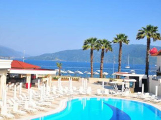 GOLDEN ROCK BEACH