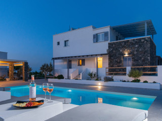 Golden Sunrise Suites Santorini