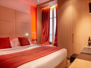 GOLDEN TULIP OPERA DE NOAILLES