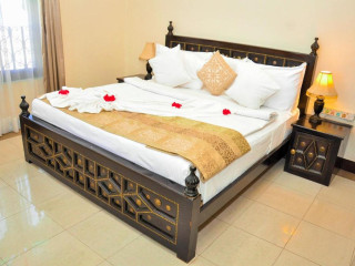 Golden Tulip Stone Town Boutique