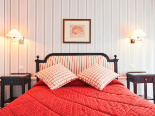 Golden Tulip Washington Opera Hotel