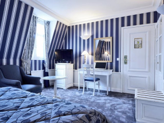 Golden Tulip Washington Opera Hotel