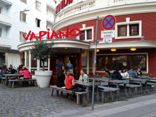 Goldfisch Apartment Vienna Opera House