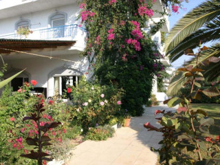 GORGONA MEDHOTELS