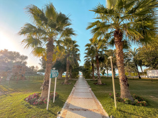 BM Beach Hotel