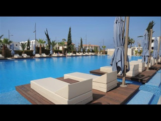 SIGNATURE BLUE RESORT