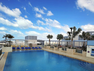 Grand Cosmopolitan Hotel
