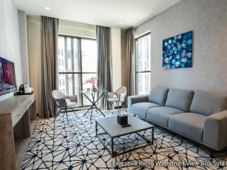 Grand Kingsgate Jaddaf Waterfront Hotel