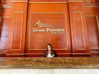 GRAND PYRAMIDS