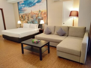 GRAND SERVICE APT AT TIMES SQUARE