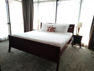 GRAND SERVICE APT AT TIMES SQUARE