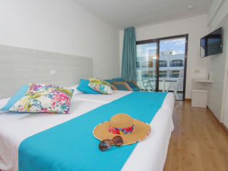 Green Field Aparthotel