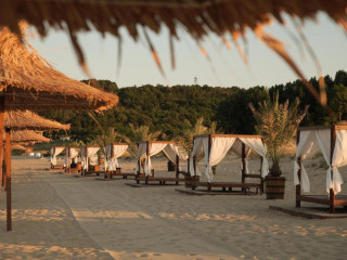 Green Life Beach Resort