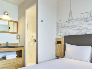 GREET HOTEL PARIS PORTE DE LA CHAPELLE - ARENA