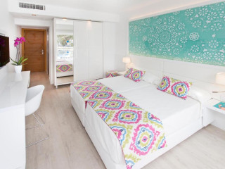 Grupotel Ibiza Beach Resort - Adults Only