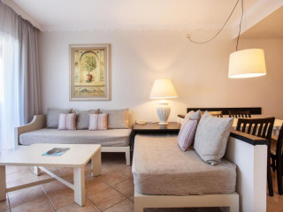 Grupotel Macarella Suites & Spa